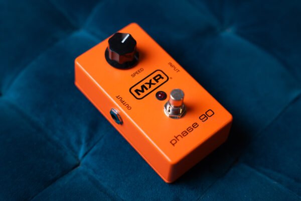 _1019009 MXR Phase 90 M101